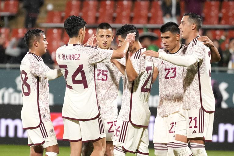 EL TRI GOLEA, PERO NO ENGAÑA A LA AFICIÓN