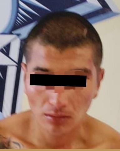 Sujeto fue detenido por asaltar una tienda Sujeto fue detenido por asaltar una tienda