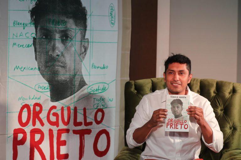 Tenoch Huerta saca la mugre del racismo mexicano en su libro “Orgullo Prieto”