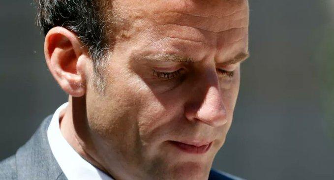 Mujer abofetea al presidente de Francia Mujer abofetea al presidente de Francia