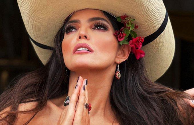 Ana Bárbara confesó que fue infiel por despecho Ana Bárbara confesó que fue infiel por despecho