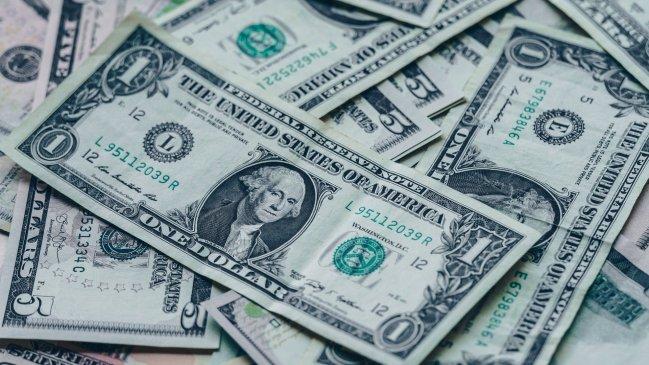 Precio del dólar abre en 19.35 pesos al menudeo