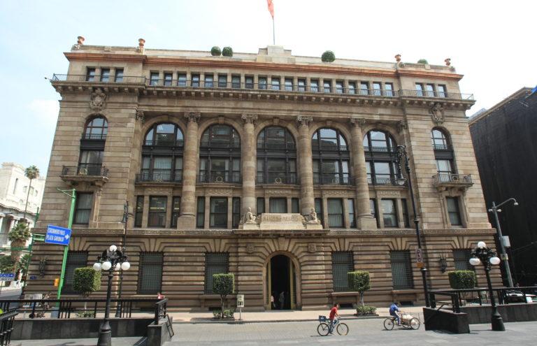 El Banco de México sube la tasa de interés en 75 puntos hasta un 10 % récord El Banco de México sube la tasa de interés en 75 puntos hasta un 10 % récord