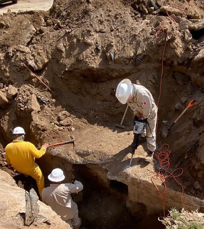 Aseguran toma clandestina oculta con la construcción de un túnel Aseguran toma clandestina oculta con la construcción de un túnel