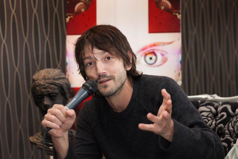 Diego Luna: De “El premio mayor” al universo de “Star Wars” Diego Luna: De “El premio mayor” al universo de “Star Wars”