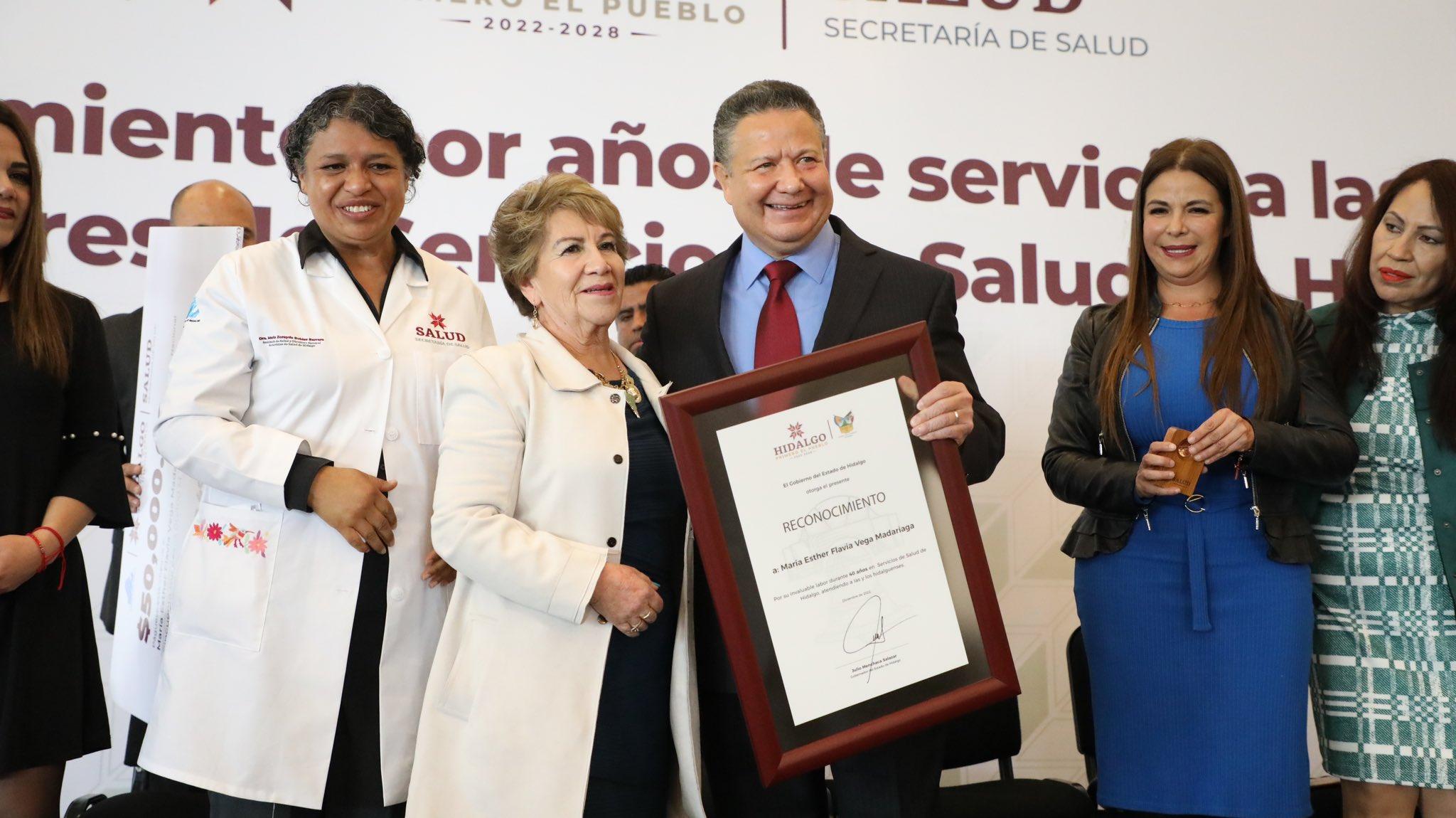 Entregan más de 38 millones en reconocimientos al sector salud  