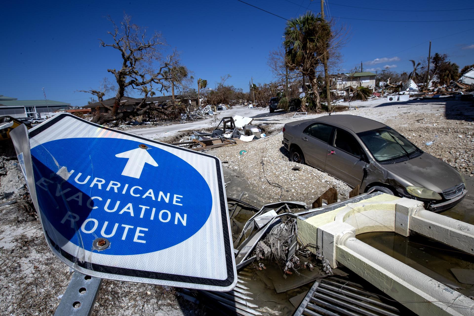 Tres meses después de Ian, la ayuda a Florida sigue creciendo