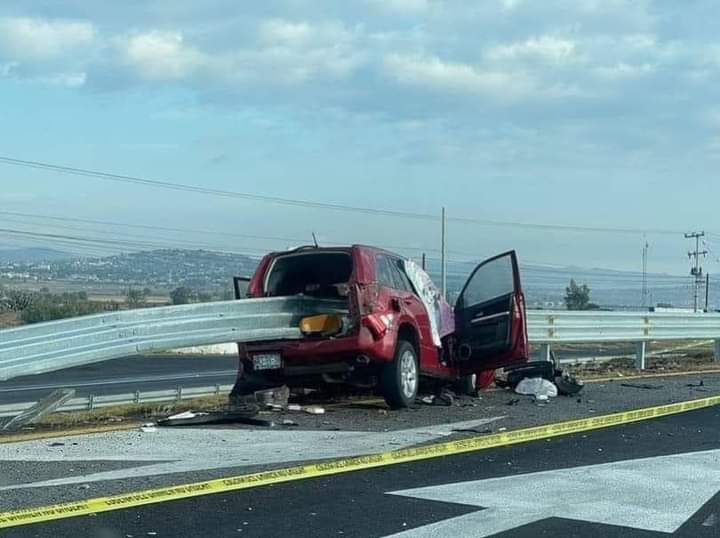 Pareja muere en accidente en la México-Pachuca; sobrevive su bebé