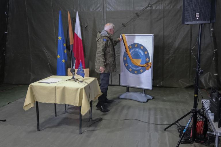 Borrell inaugura una misión europea de entrenamiento Borrell inaugura una misión europea de entrenamiento