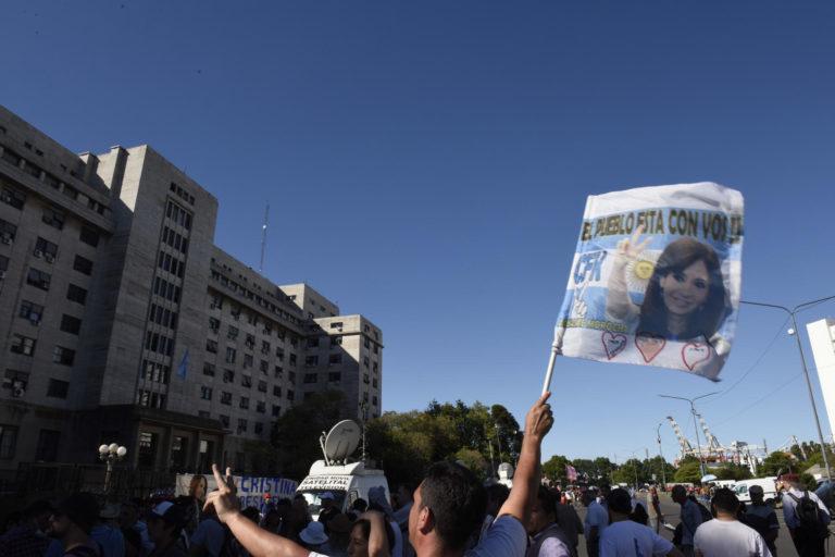 Cristina Fernández, condenada a seis años de prisión Cristina Fernández, condenada a seis años de prisión