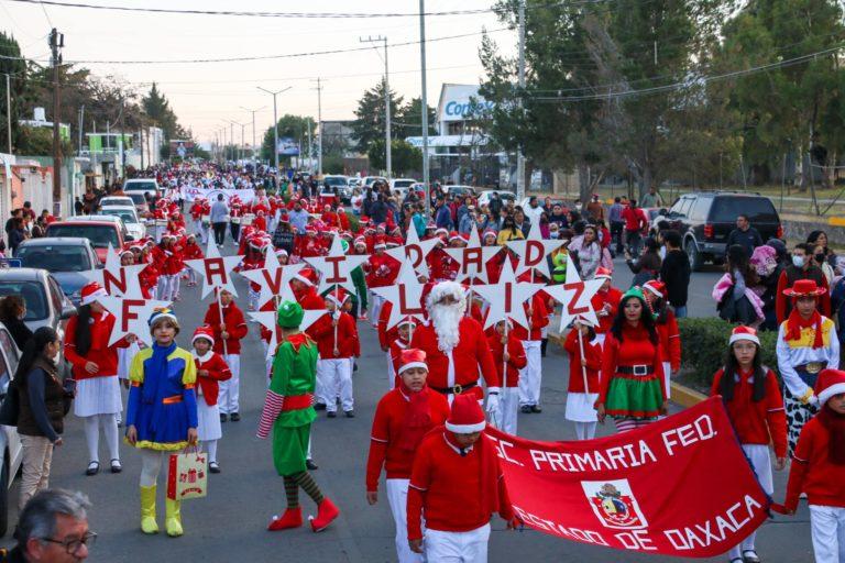 Efectúan el “Desfile de la Luz,” en Ciudad Sahagún Efectúan el “Desfile de la Luz,” en Ciudad Sahagún
