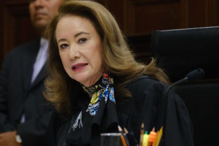 Rectoría de la UNAM ve evidente plagio en caso Yasmin Esquivel Rectoría de la UNAM ve evidente plagio en caso Yasmin Esquivel