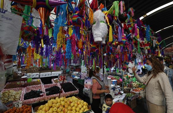 Las posadas navideñas mexicanas se debaten entre la inflación y la tradición Las posadas navideñas mexicanas se debaten entre la inflación y la tradición