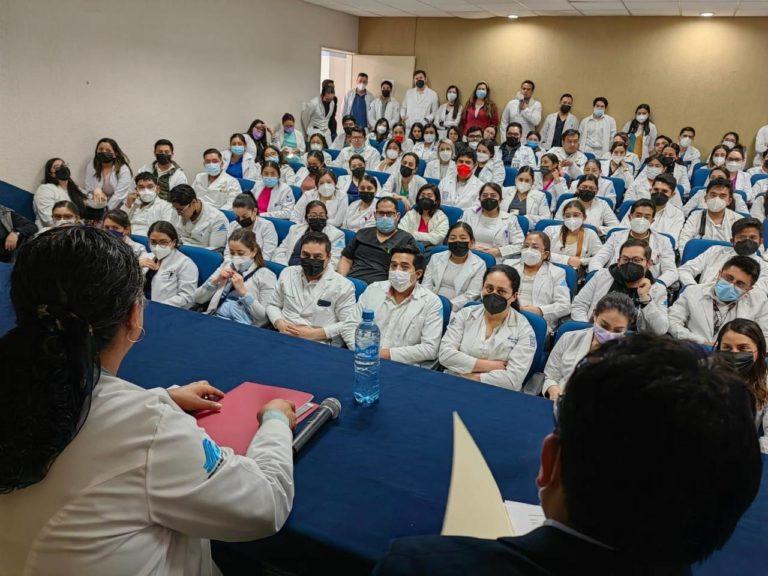 Abren oportunidad laboral para médicos residentes Abren oportunidad laboral para médicos residentes