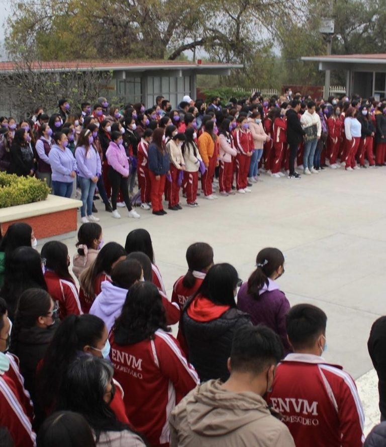 Marchan normalistas por feminicidio de maestra