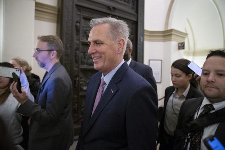 McCarthy roza la mayoría pero vuelve a perder 