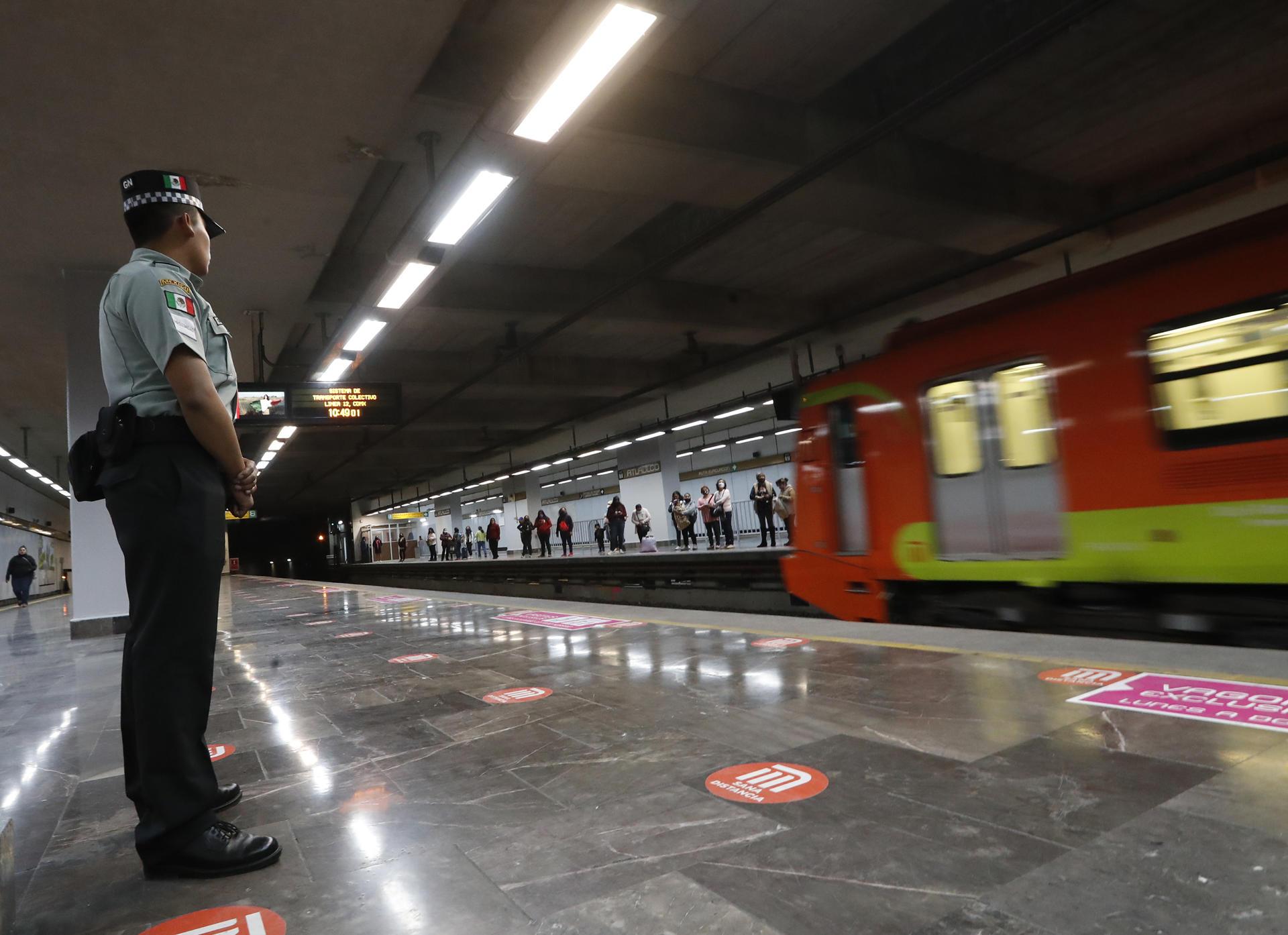 Inculpan a trabajadores por fallas del metro en México, acusa sindicato