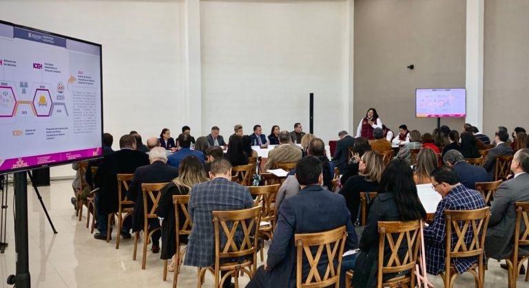 Realizan mesas de trabajo con Colegio de Notarios del estado