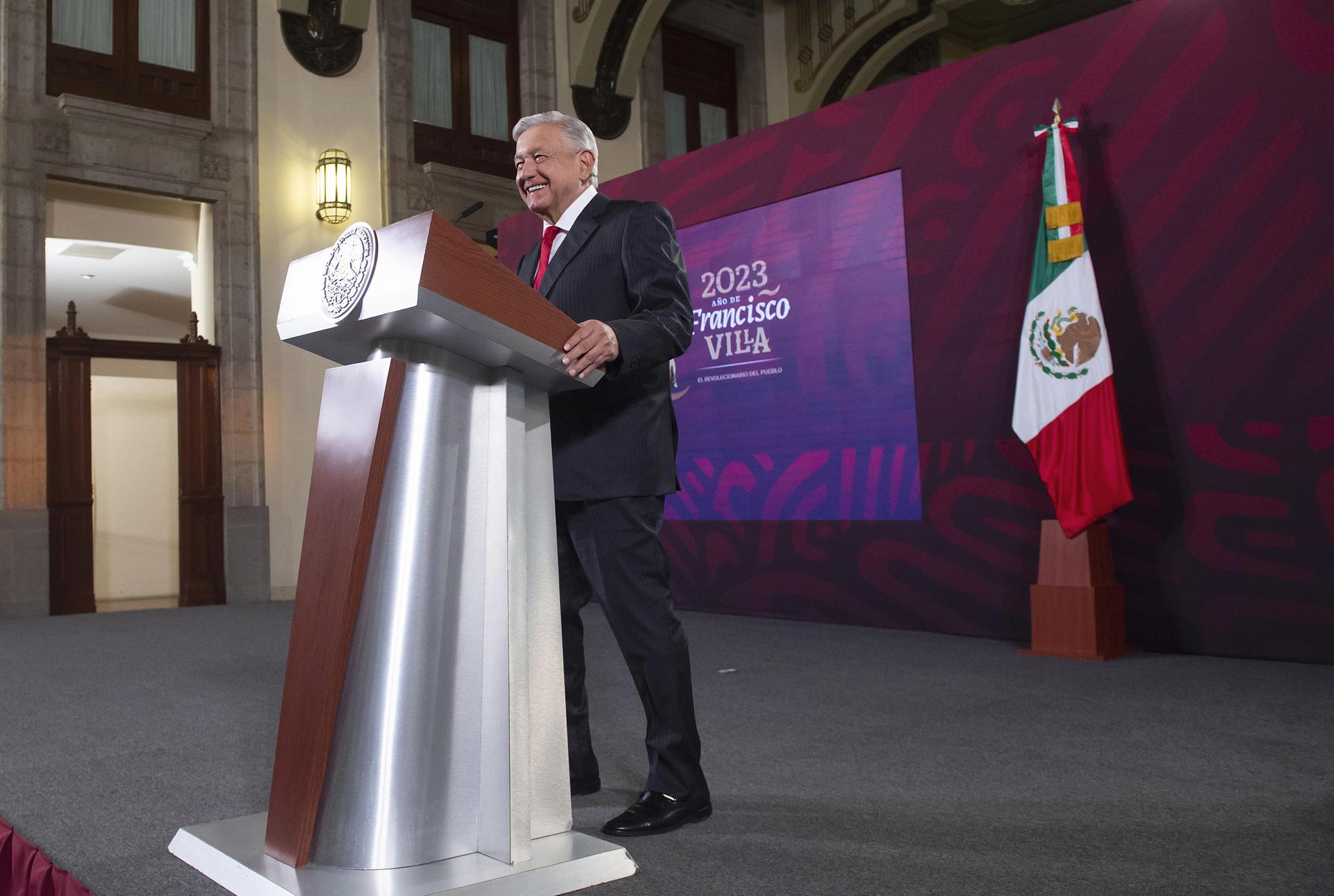 Oposición tacha de “inaudito” que López Obrador revise petición del “Chapo”