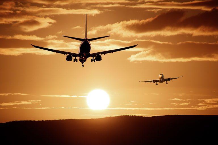 Asegura AMLO que en un mes se anunciará la nueva aerolínea militar Asegura AMLO que en un mes se anunciará la nueva aerolínea militar