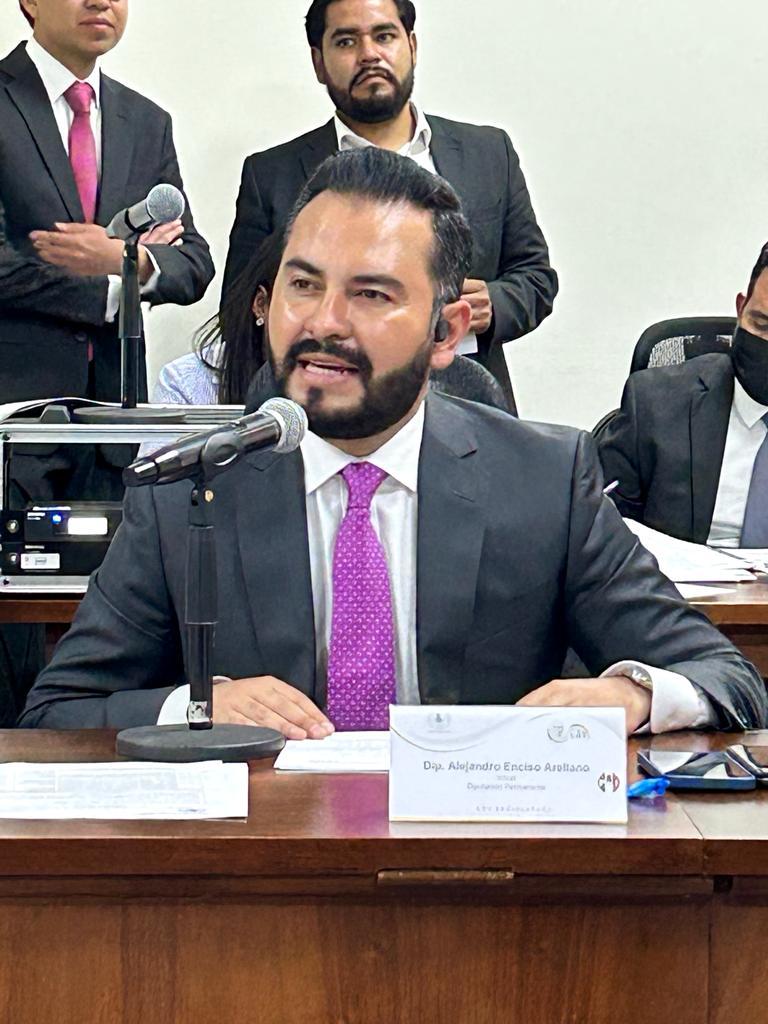 Propone PRI, pago de pasaje con botellas de plástico 