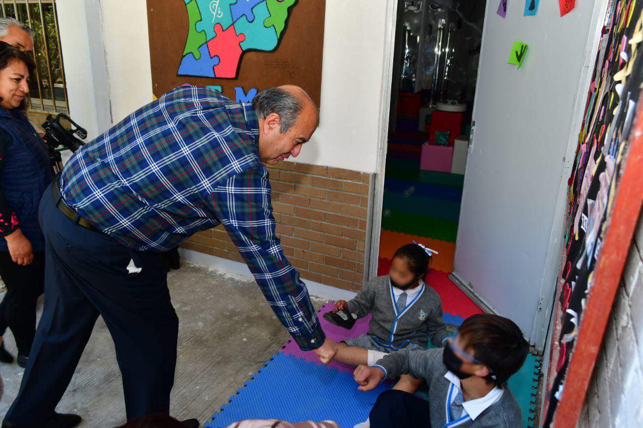 Garantizan acceso a estudiantes con discapacidad