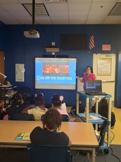 Invita SEPH a maestros hidalguenses a dar clases de español en Estados Unidos Invita SEPH a maestros hidalguenses a dar clases de español en Estados Unidos