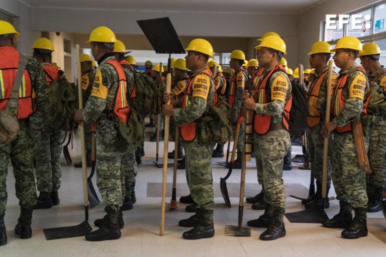 La ayuda internacional empieza a operar en el epicentro de los incendios en Chile La ayuda internacional empieza a operar en el epicentro de los incendios en Chile