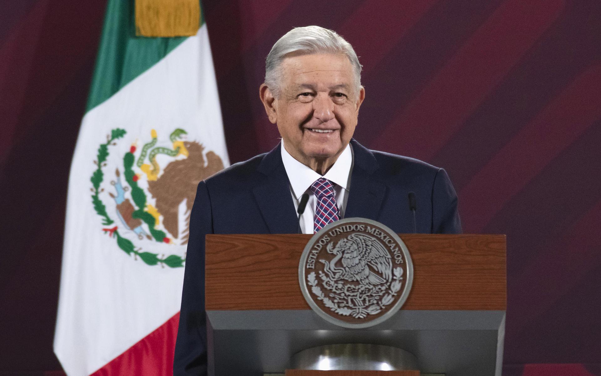 Asegura AMLO avance en democratización de sindicatos