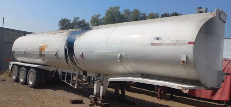 Mediante un sorpresivo cateo, aseguraron nueve mil litros de hidrocarburo Mediante un sorpresivo cateo, aseguraron nueve mil litros de hidrocarburo