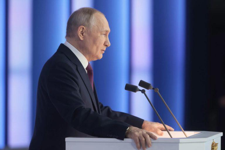 Putin acusa a la OTAN de complicidad con los crímenes del “régimen de Kiev” Putin acusa a la OTAN de complicidad con los crímenes del “régimen de Kiev”