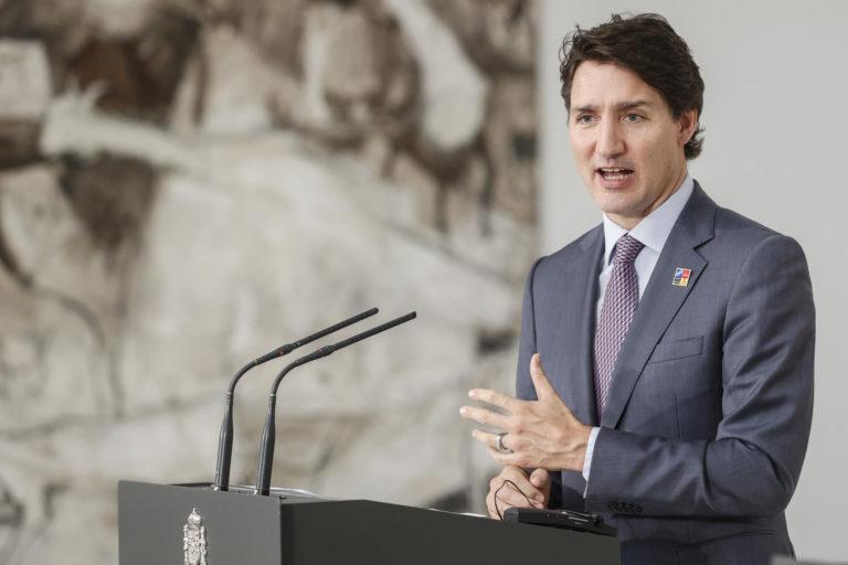 Trudeau avisa que Canadá seguirá derribando ovnis en su espacio aéreo