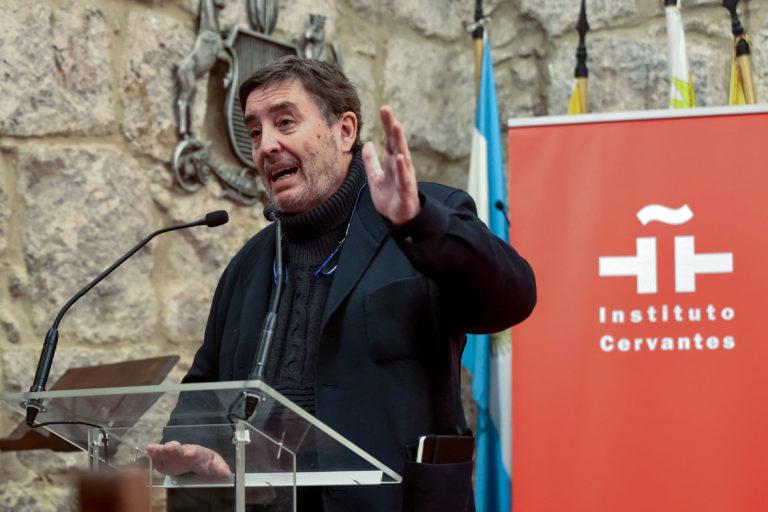 El Instituto Cervantes crea un premio internacional para poetas en español El Instituto Cervantes crea un premio internacional para poetas en español