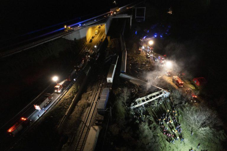 Al menos 36 muertos en el peor choque de trenes en 10 años en Europa Al menos 36 muertos en el peor choque de trenes en 10 años en Europa