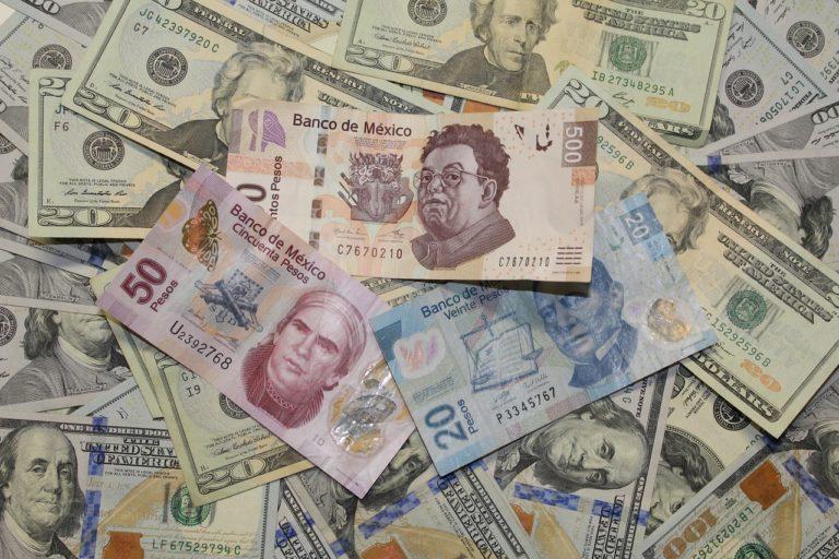 Ante crisis bancaria en EU, SHCP recomienda no sacar dinero de banco