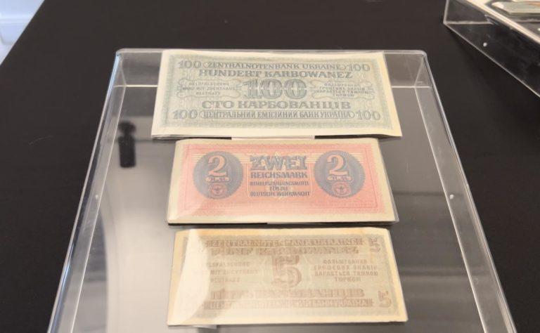 Billetes nazis incautados por la Aduana pasan a ser objeto de un museo Billetes nazis incautados por la Aduana pasan a ser objeto de un museo
