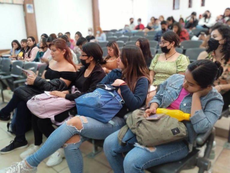 Abren convocatoria para tres licenciaturas Abren convocatoria para tres licenciaturas