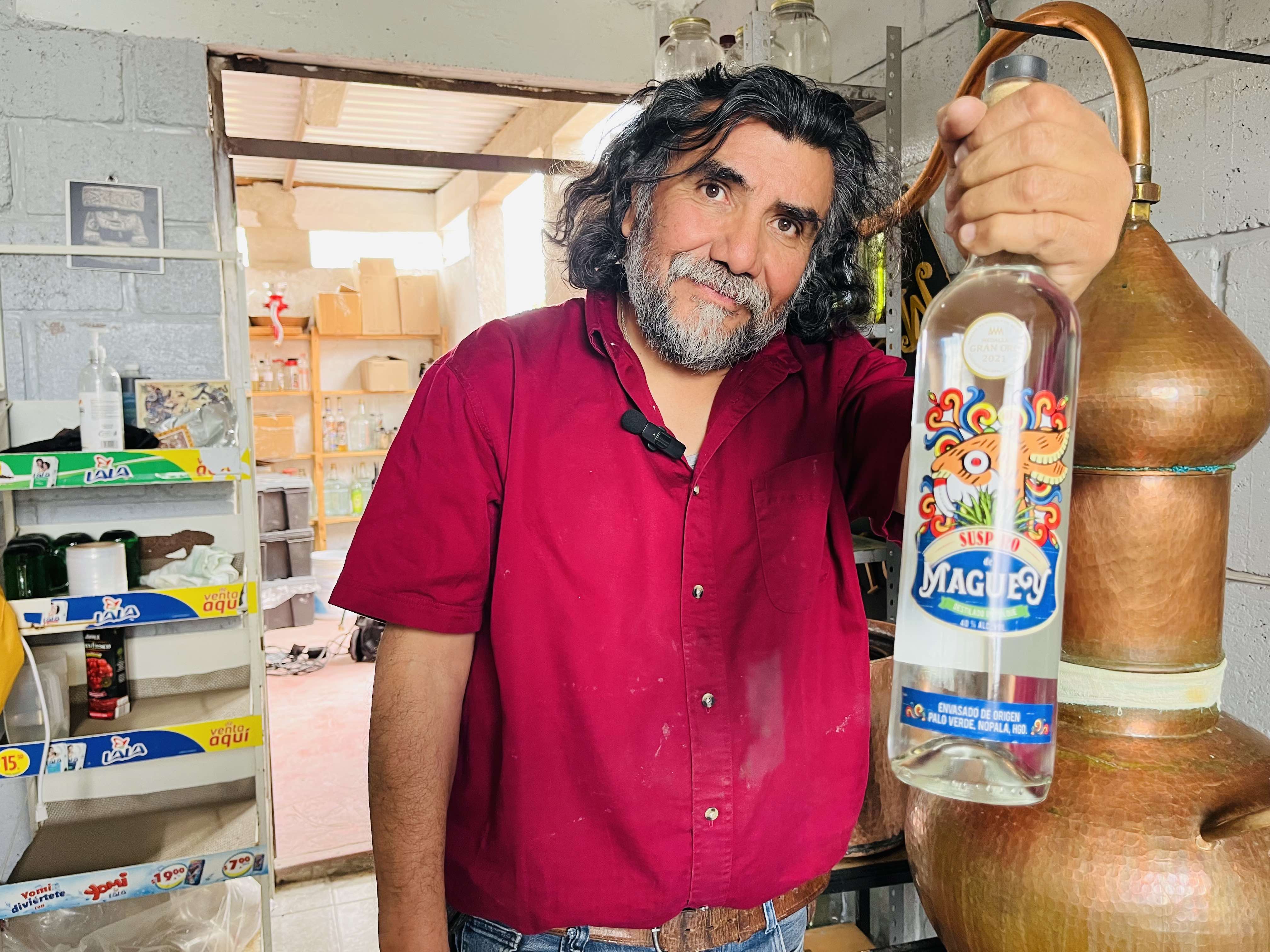 “Suspiro de Maguey”, un destilado con sabor a pulque y a México “Suspiro de Maguey”, un destilado con sabor a pulque y a México