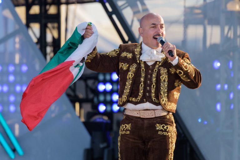 Lupillo Rivera cancela conciertos tras ser hospitalizado