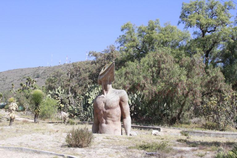 El artista Enrique Garnica exhibe ecoescultura 