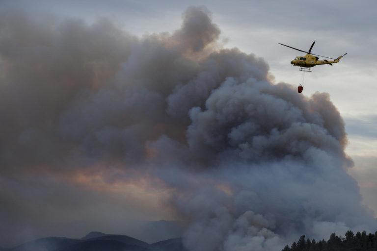 El primer gran incendio forestal del año en España arrasa ya 3.000 hectáreas El primer gran incendio forestal del año en España arrasa ya 3.000 hectáreas