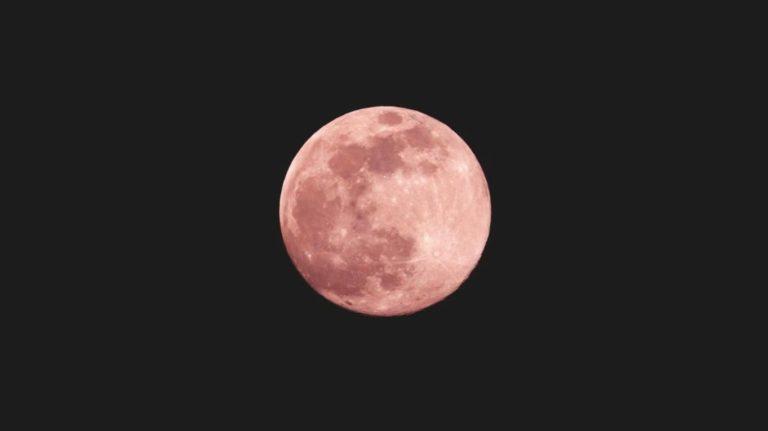 En este mes se podrá apreciar la luna rosa en el país En este mes se podrá apreciar la luna rosa en el país