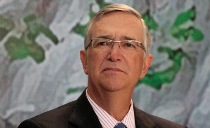 Salinas Pliego responde a polémica sobre quiebra de TV Azteca Salinas Pliego responde a polémica sobre quiebra de TV Azteca