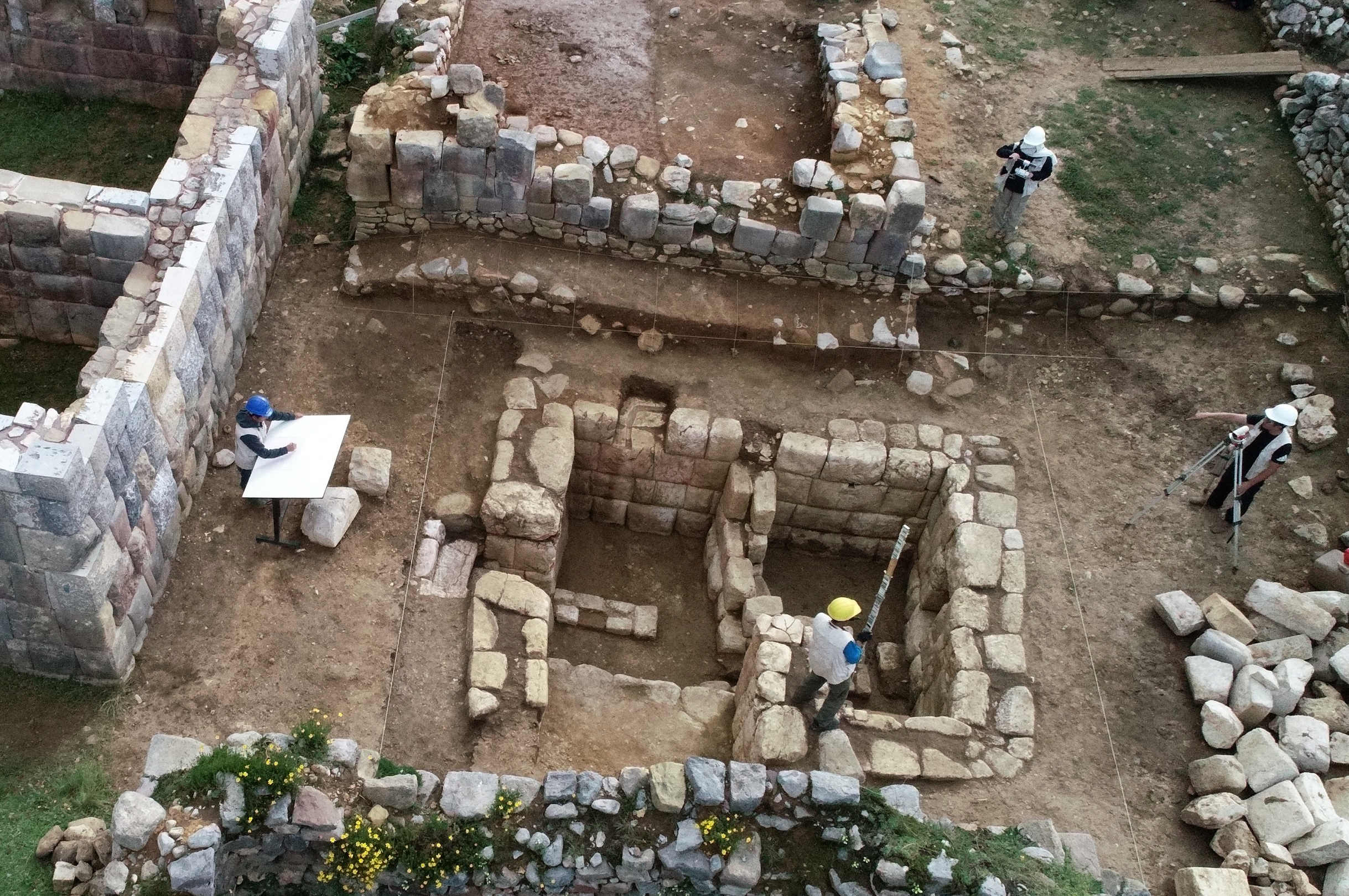 Un segundo baño ceremonial incaico es encontrado en zona arqueológica de Perú