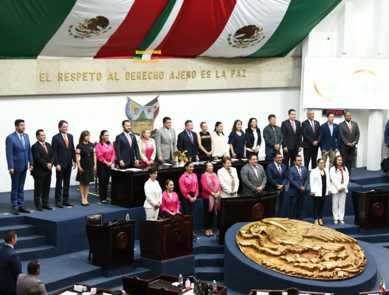 Rinden protesta los integrantes del Primer Parlamento Juvenil de Hidalgo Rinden protesta los integrantes del Primer Parlamento Juvenil de Hidalgo