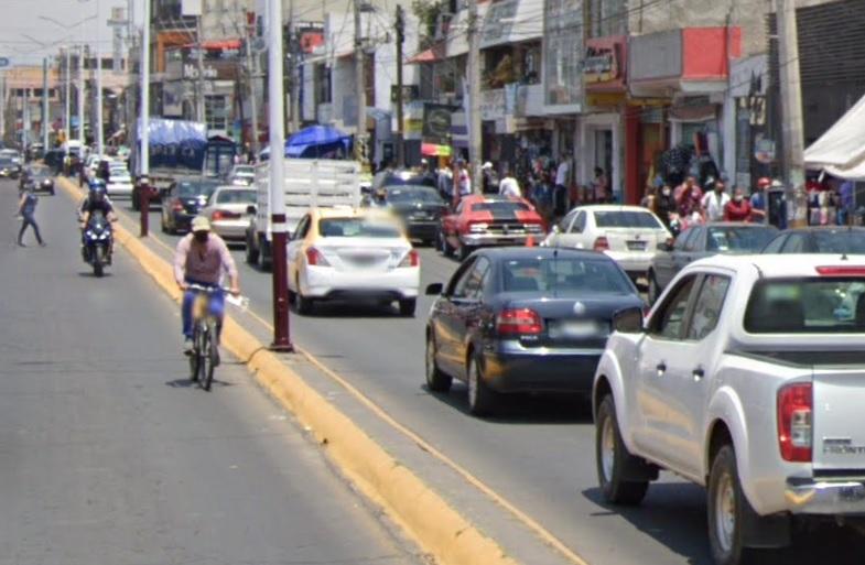 Venderán automóviles y motocicletas que están en el corralón