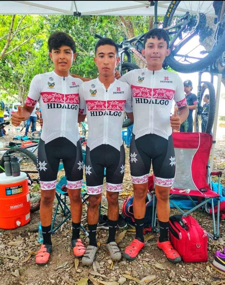 Destaca joven huejutlense en ciclismo