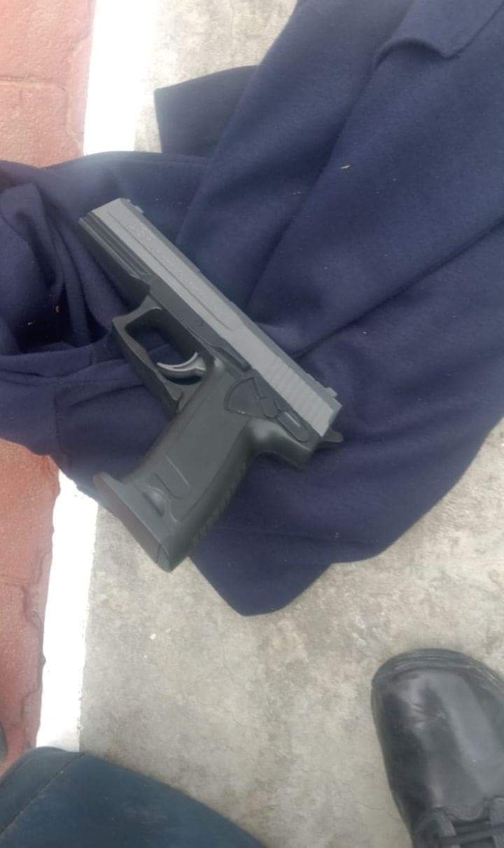 Adolescentes generan alarma al portar arma de juguete en Huejutla