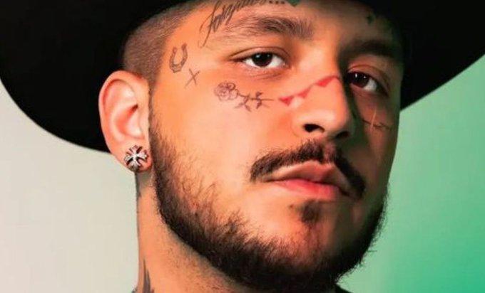 Christian Nodal debuta en una nueva faceta Christian Nodal debuta en una nueva faceta