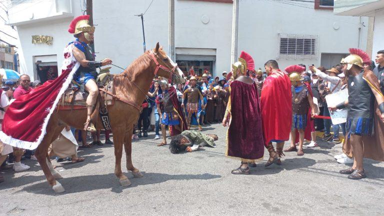 SEMANA SANTA | Viacrucis en El Arbolito SEMANA SANTA | Viacrucis en El Arbolito
